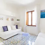 Seasuntour - Lo Scrigno Апартаменты