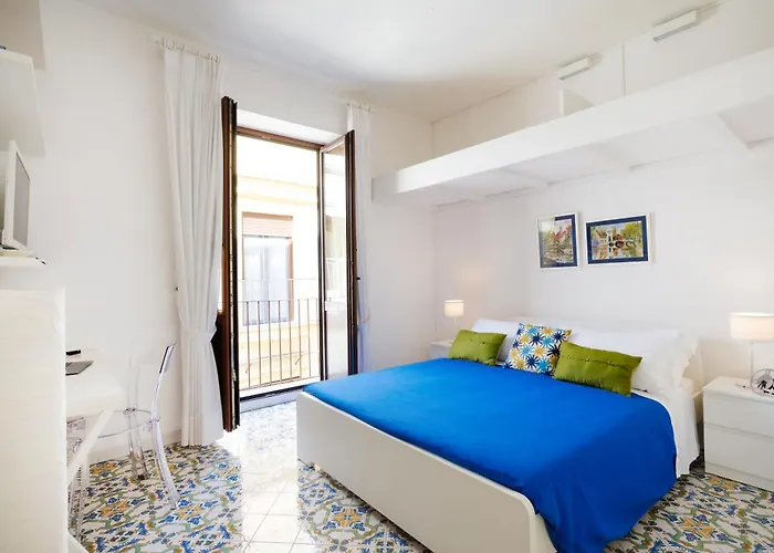 Apartment Seasuntour - Lo Scrigno Sorrento