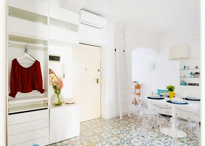 Seasuntour - Lo Scrigno Apartment